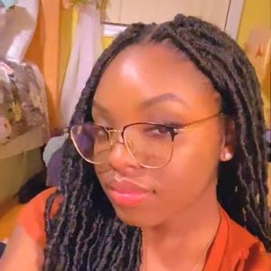 Meet your Posher, Gillian